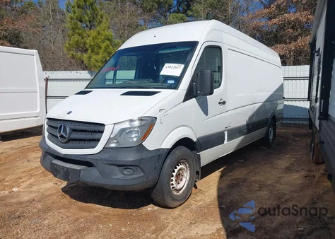 2015 Mercedes-Benz Sprinter 2500 High Roof из США, поврежденный, VIN WD3PE8DB9FP125485